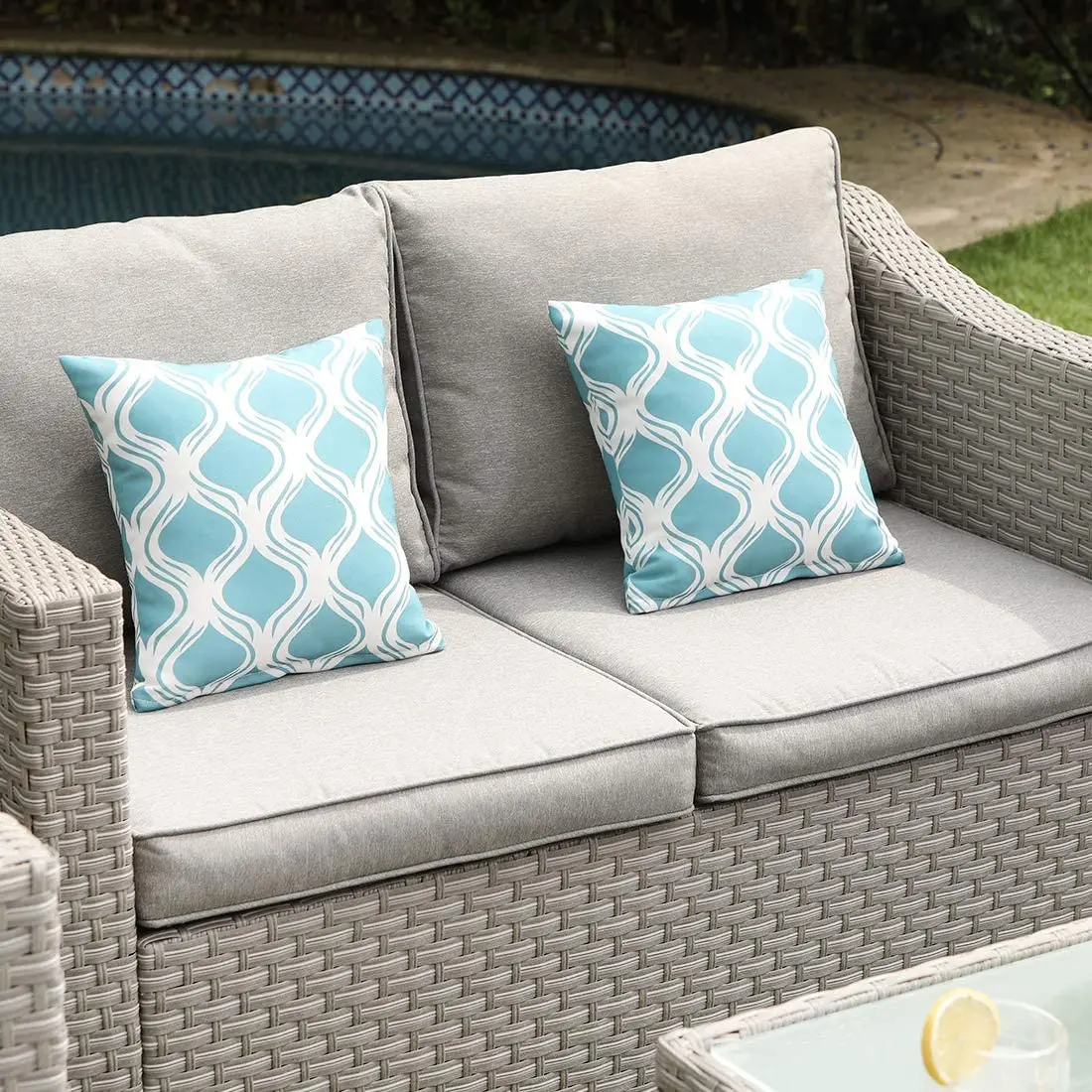 Outdoor Furniture Fire Pit Set - -Mobile d'extérieur canapé sectionnel en osier