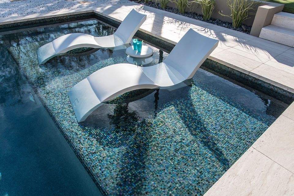 Chaises longues de piscine en  - Outdoor Furniture Lounge Chair avis et prix